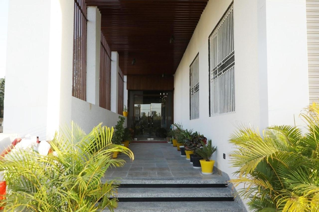 Hotel Pine Regency - Aravali'S Peak View Udaipur Exterior foto
